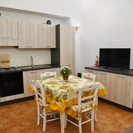 Вілла La Casa Di Nonno Peppe Мартіна-Франка Екстер'єр фото